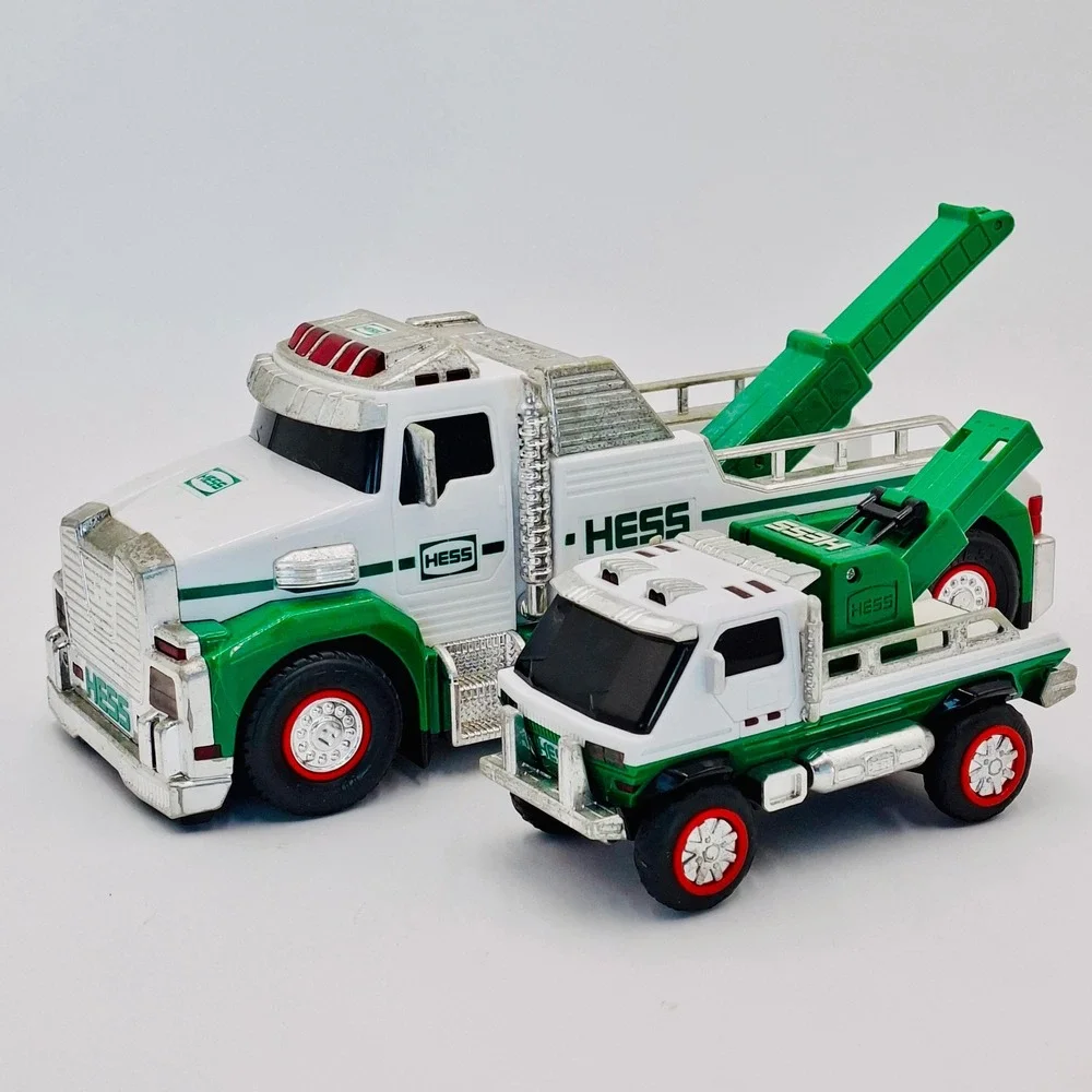 2019 Hess Tow Truck & Rescue Vehicle Lights Tested Tow Truck